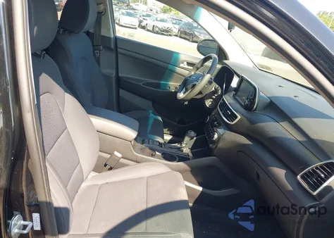 2021 Hyundai Tucson Se z USA, uszkodzony, nr VIN KM8J2CA49MU335074